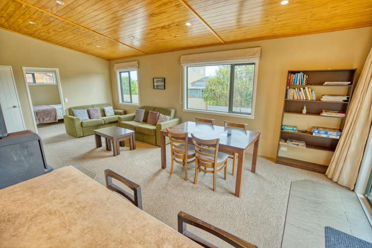 4 Russell Street Okarito_11