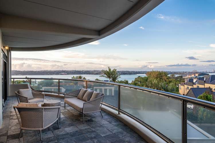 2/97 Jervois Road Herne Bay_1