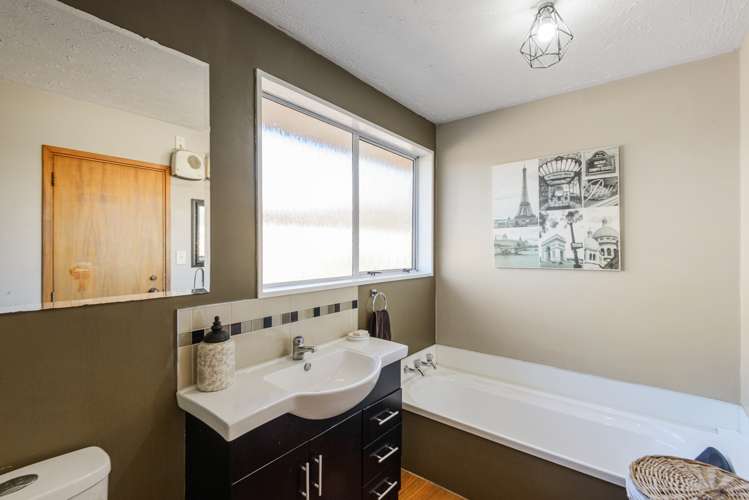 9 Heriott Close Burwood_13