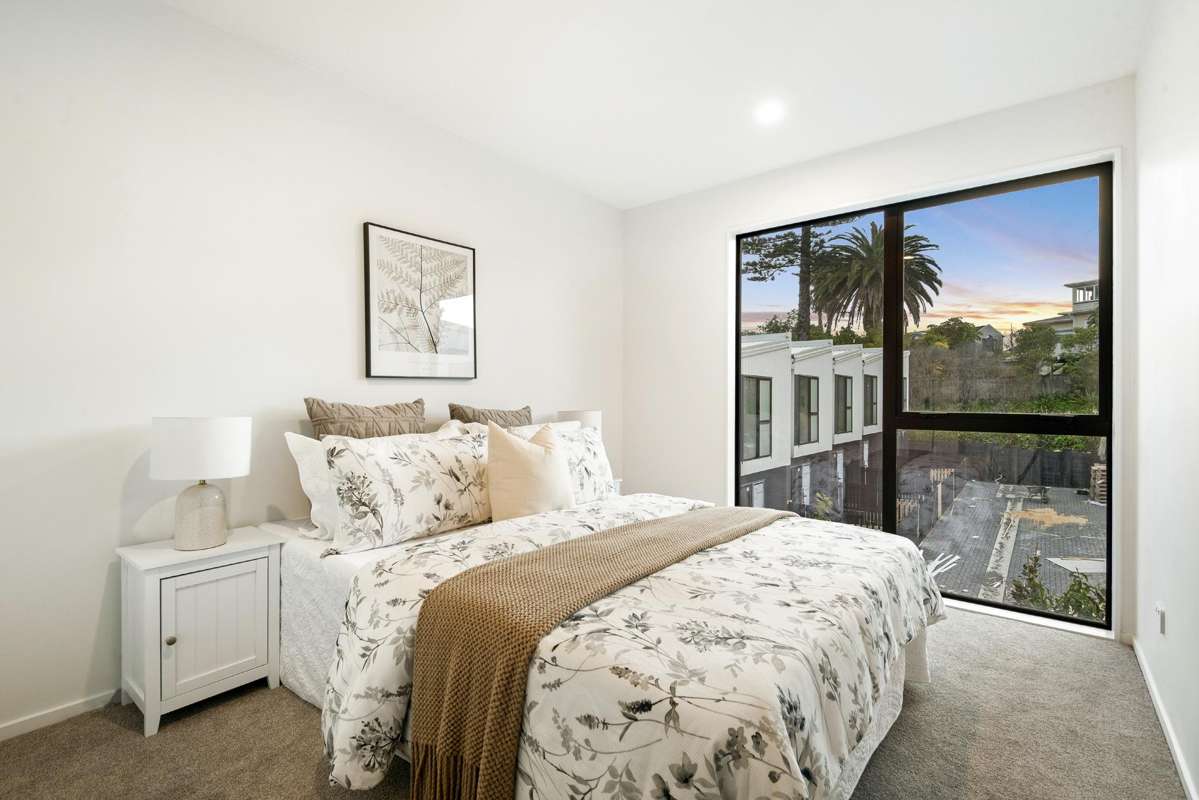 2/16 Handley Avenue_4