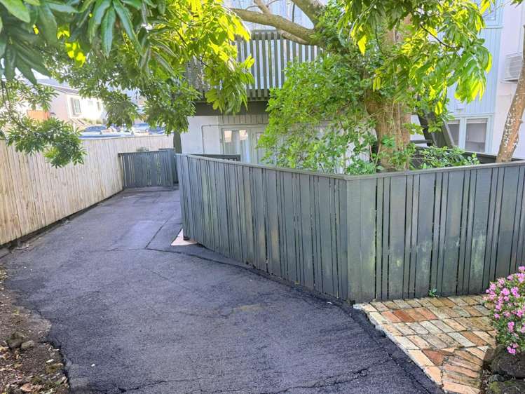1/11 Owens Road_0