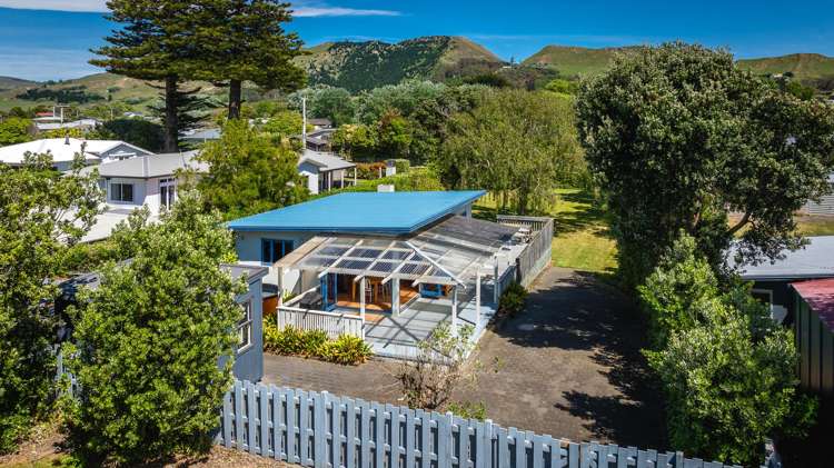 33 and 35 Airini Road Waimarama_16