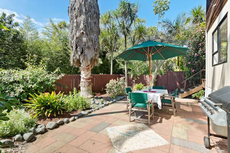 2/9a Long Bay Drive Torbay_1