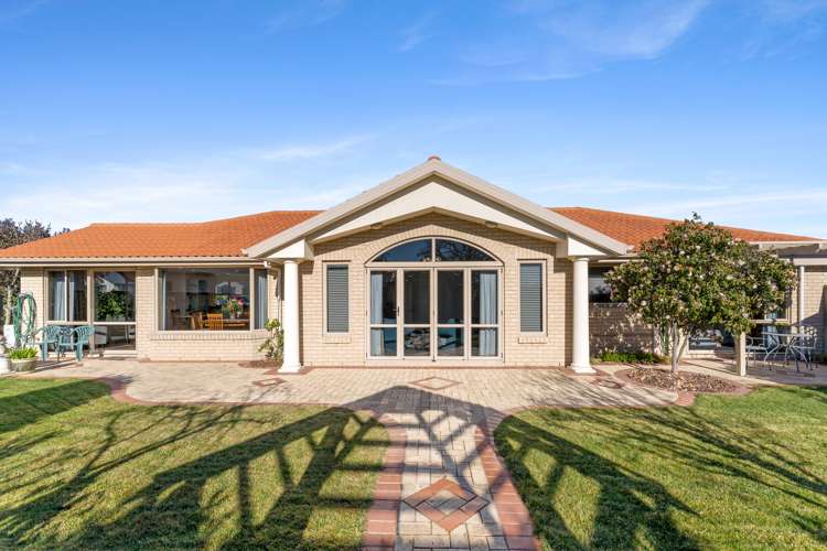 5 Strawberry Grove Richmond_13