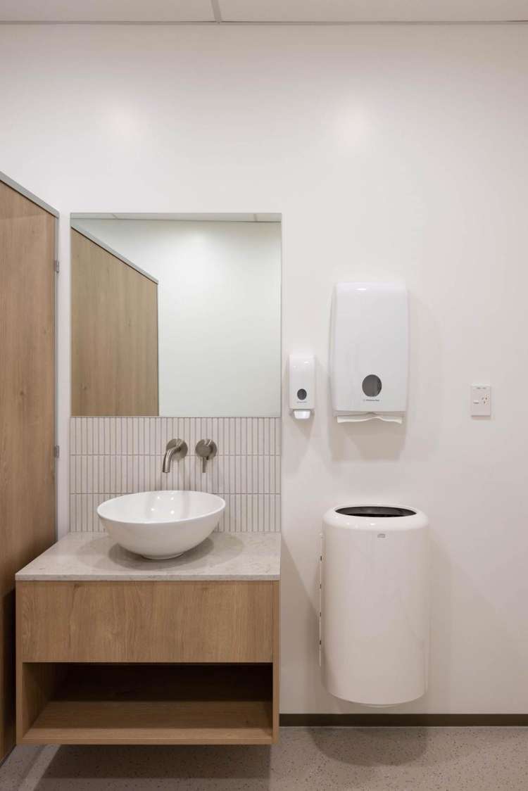 Unit 1/6 Antares Place Rosedale_7