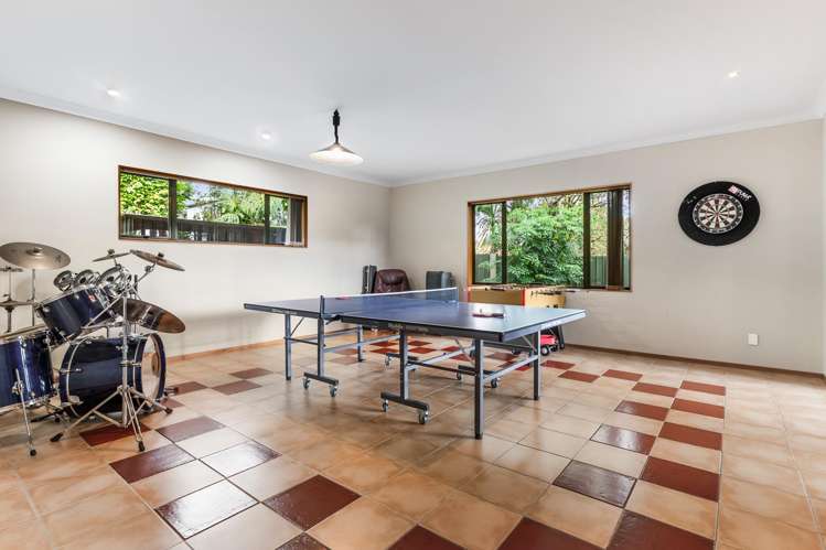 5 Ridgemount Rise Mangere Bridge_15