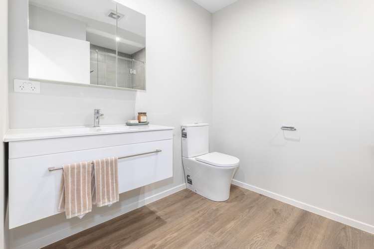 8 Tradewinds Drive Whitby_17