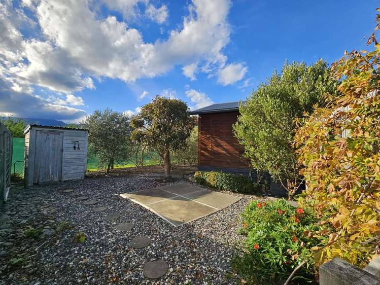 19 Shoreline Place Rarangi_12