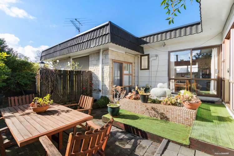 30 Diorella Drive Clover Park_10