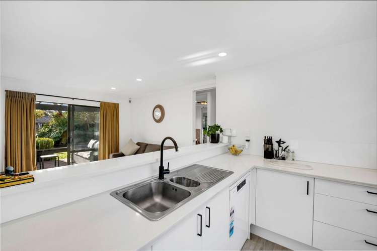 17 Robina Court Pakuranga Heights_8