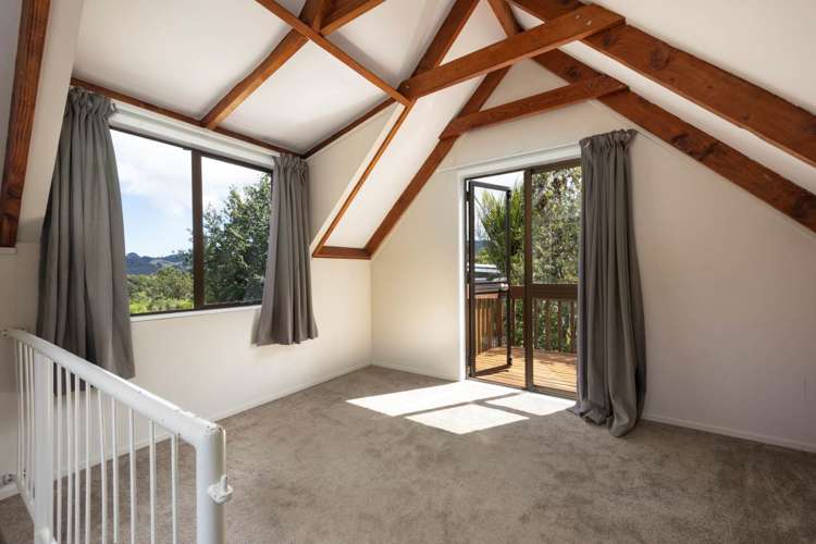 1111 Huia Road Huia_7