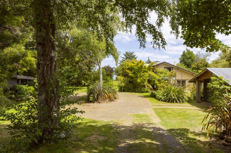 194 and 196 State Highway One Waitahanui_4