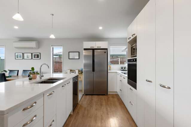 32 Flaxon Place Burwood_3