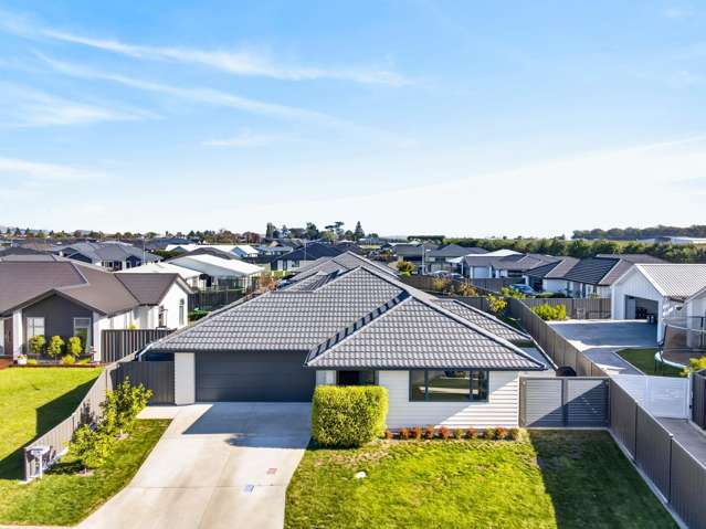 609 Lyndhurst Road Frimley_1