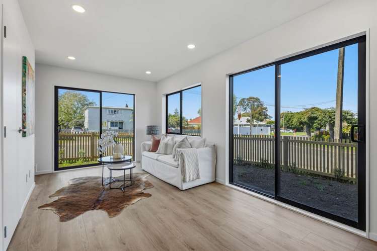 22 Alamein Road_4