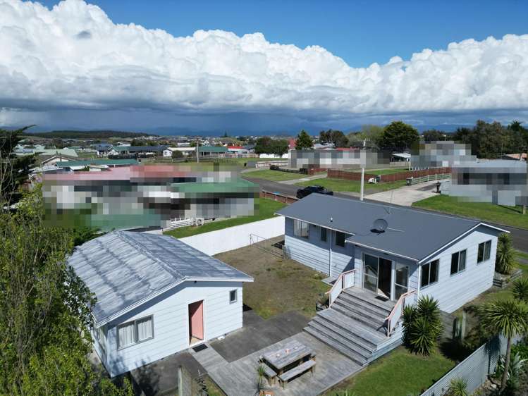 7 Hennessy Street East Foxton Beach_16