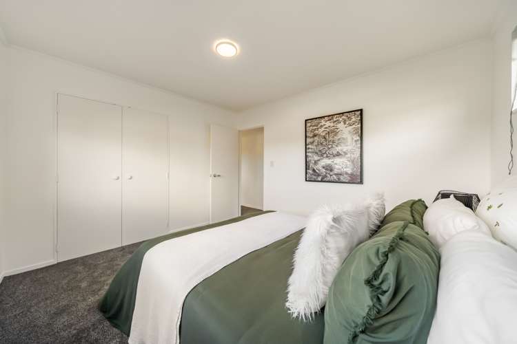 8 Forglen Place Tawa_16