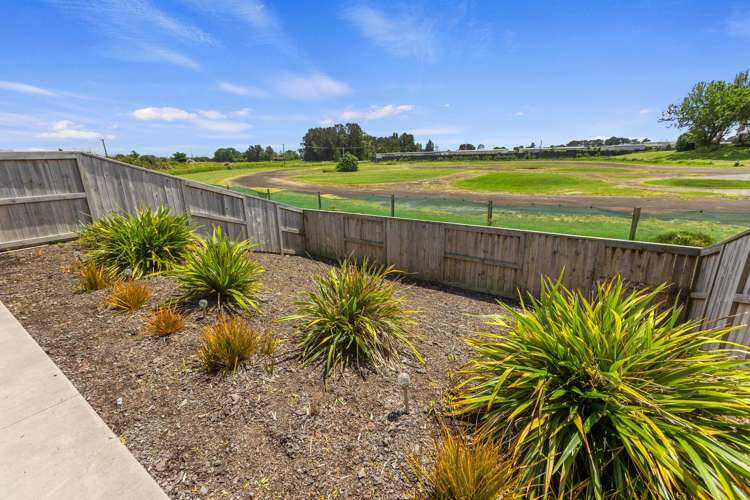 3 APOSTLE MEWS Papamoa_2