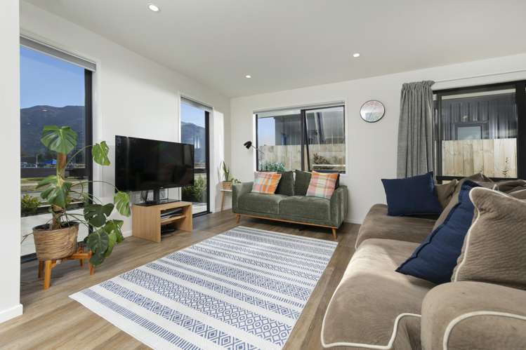 86 Longview Drive_2