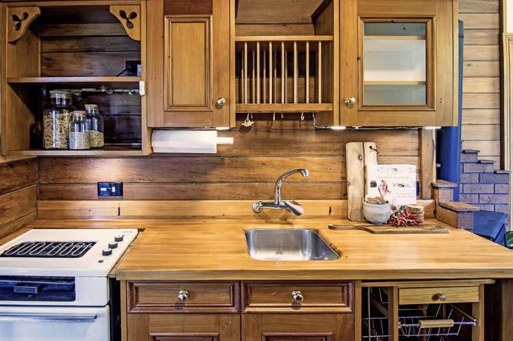 16 Hilton Road Carterton_6