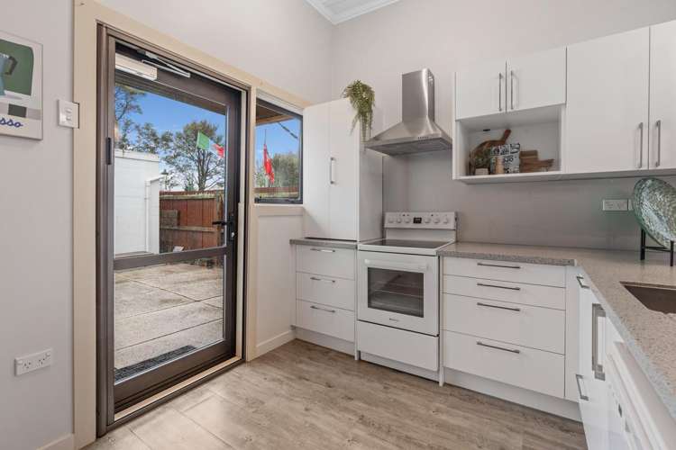 9 Helena Street Forbury_14