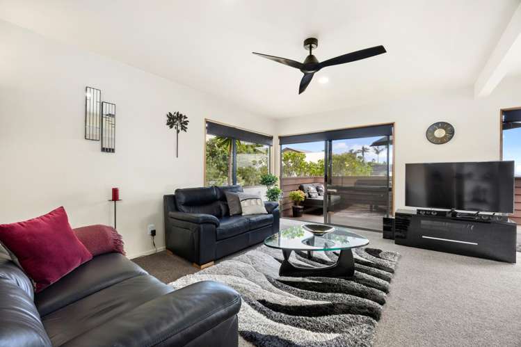 1/96 William Bayes Place Red Beach_7