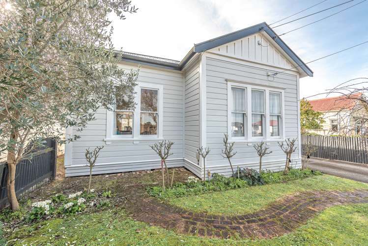 126 Harrison Street Wanganui Central_16