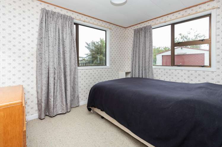 80 Main Road Harihari_13