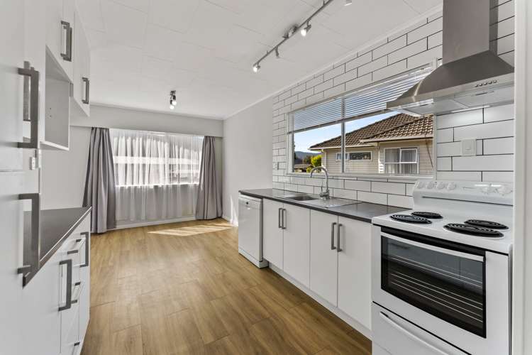 275 Wellington Road Wainuiomata_4