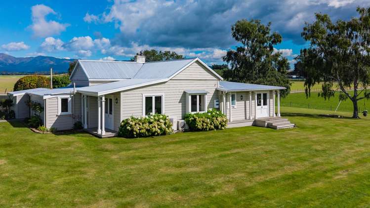 357 Hook School Road Makikihi_18