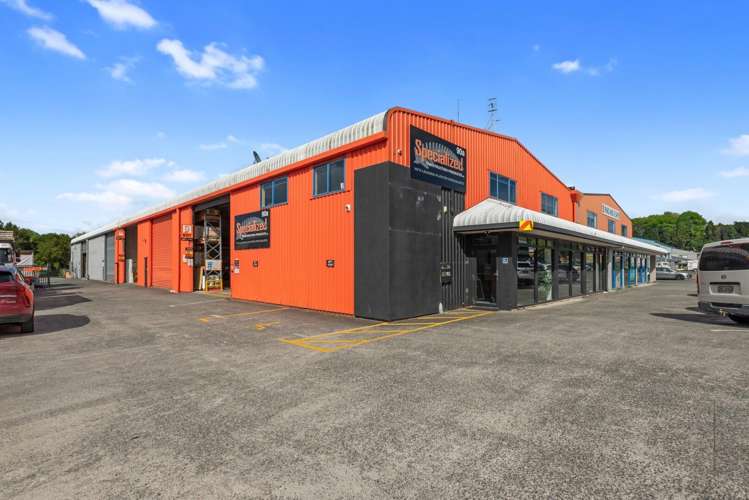 90 and 90D Maleme Street Greerton_3