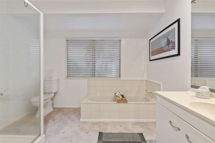 2/14 Aramoana Avenue Devonport_11