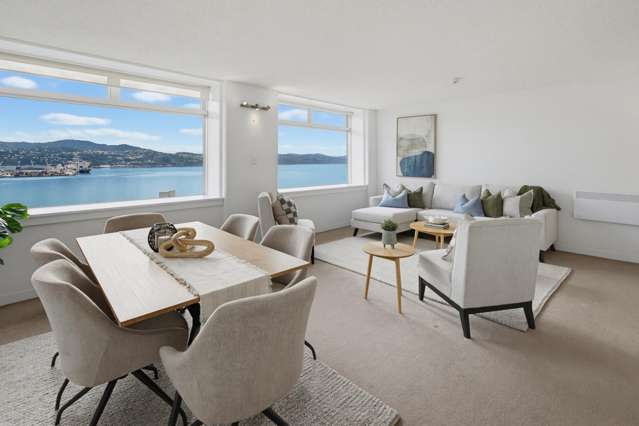 HARBOUR VIEWS. ICONIC POSITION