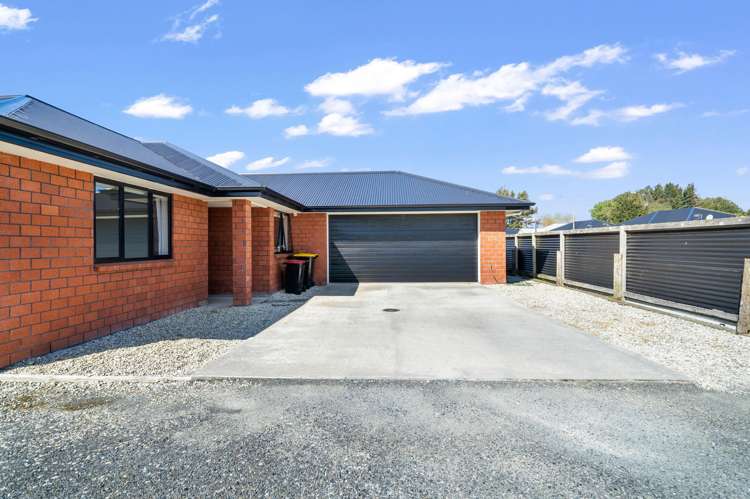 252 Crinan Street_1