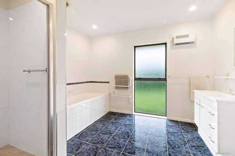 744 Runciman Road Runciman_20