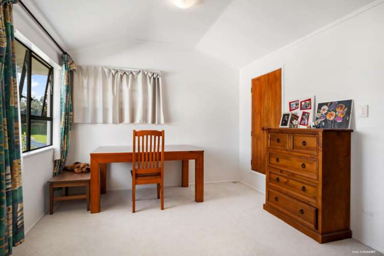 1/10 Heather Place Sunnynook_7