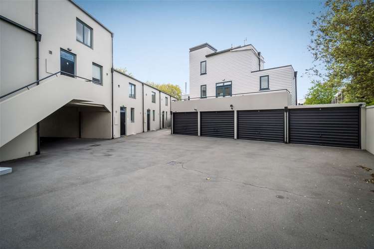 4/18 Rastrick Street Merivale_17