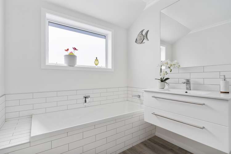 17 Manatu Close Whangamata_19