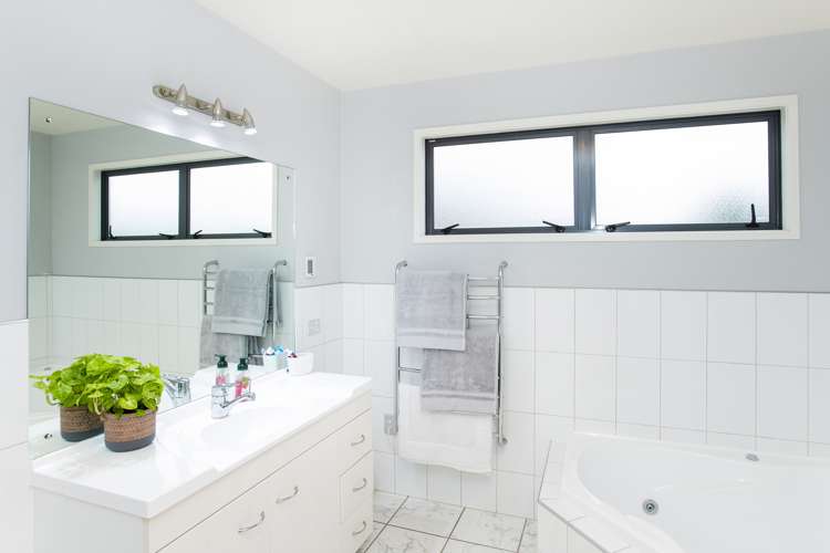 103 Potae Avenue Lytton West_19