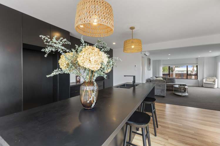 145 Seaview Road Westown_6