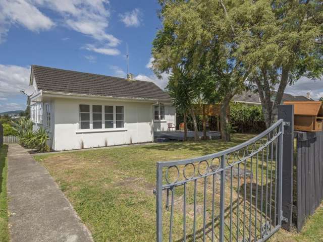 65 Henderson Crescent Parkvale_4