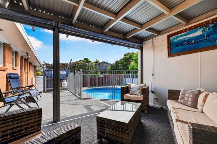 92 Rosario Crescent Red Beach_23