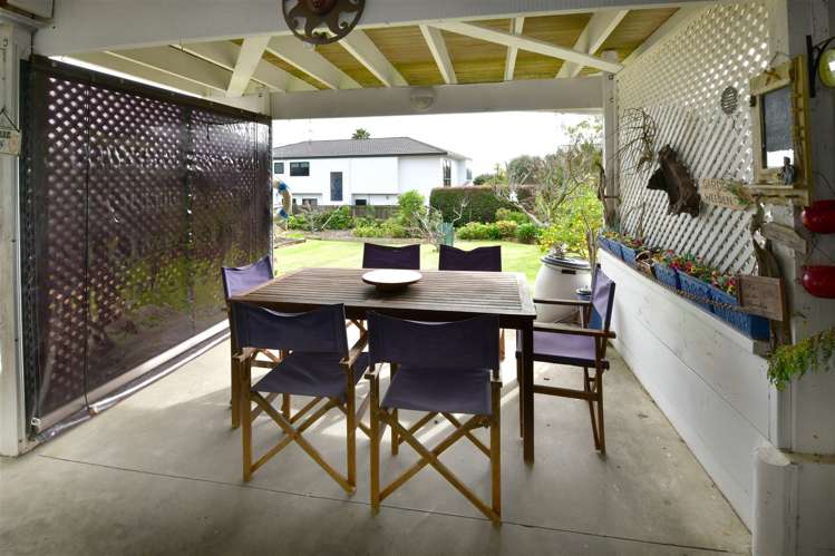 1300 Whangaparaoa Road Army Bay_23