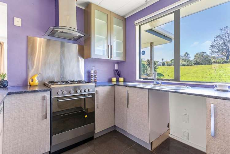 26 Maywood Crescent Glen Eden_13