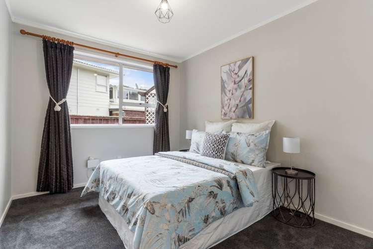 16 Staincross Street Green Bay_10