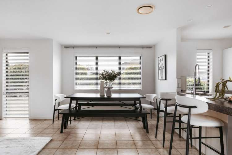 14 Glenmonarch Place Pyes Pa_6