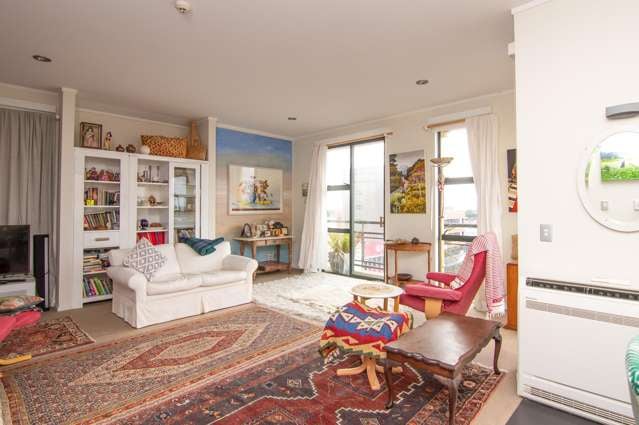 6 Queen Street - Penthouse 1 Palmerston North_2