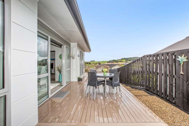 9 Knoll Rise Pukekohe_12