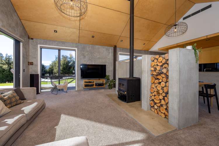 37 Matheson Crescent Albert Town_6