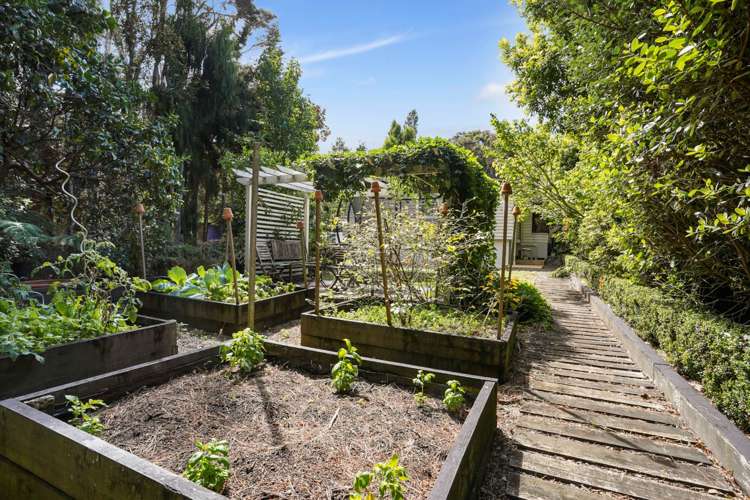 118 Park Hill Road Birkenhead_18